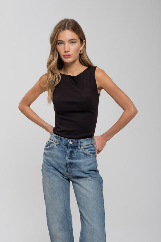 Boatneck top